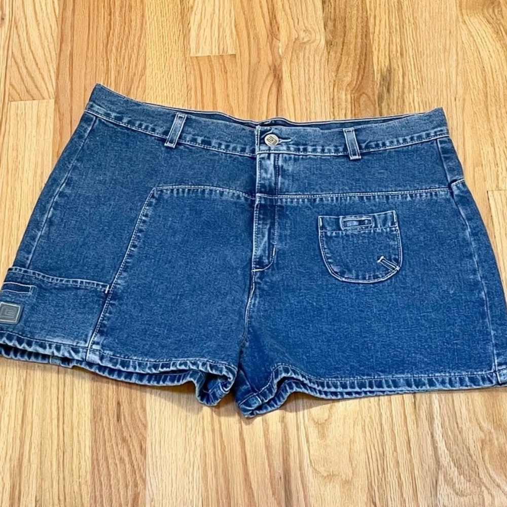 Levi’s denim shorts vintage medium wash